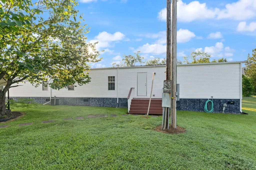 45 Oak Valley Road Irvine KY 40336