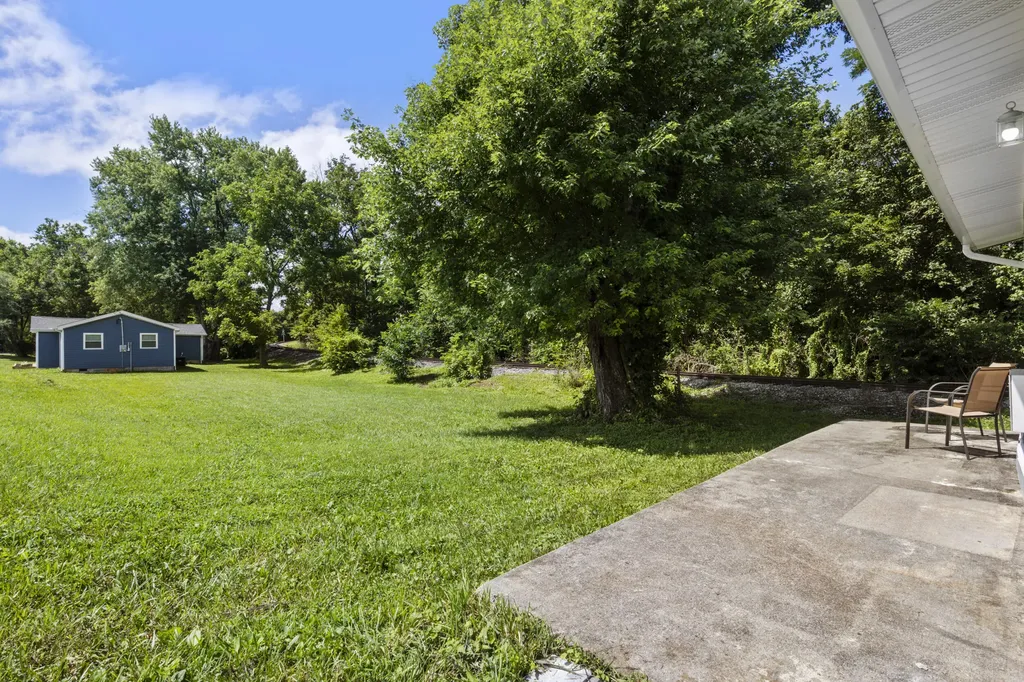 2251 Old Millersburg Road Paris KY 40361