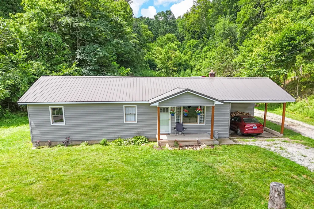 90 Trevor Lane Burkesville KY 42717