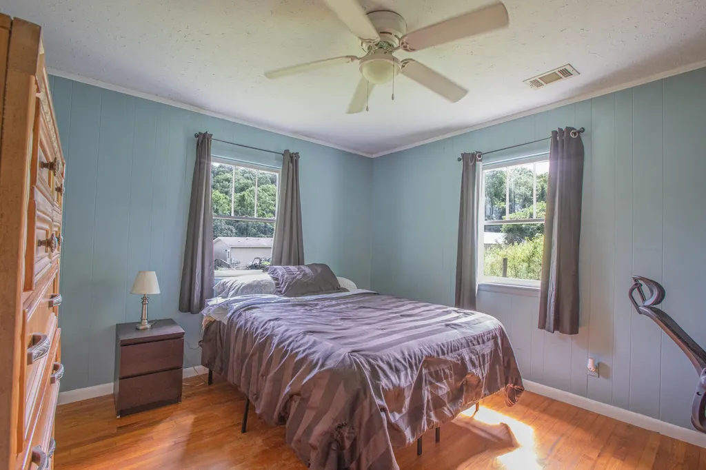 90 Trevor Lane Burkesville KY 42717