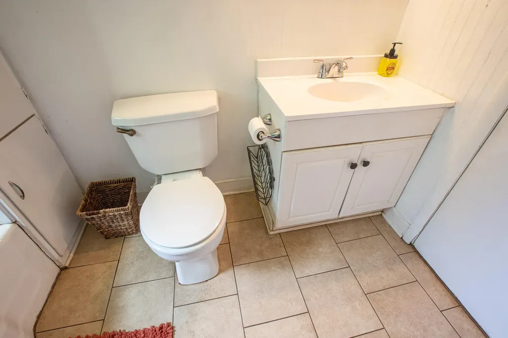 90 Trevor Lane Burkesville KY 42717