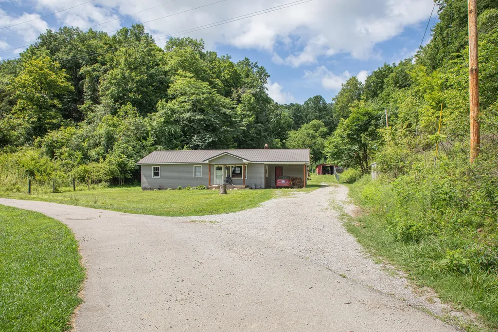 90 Trevor Lane Burkesville KY 42717