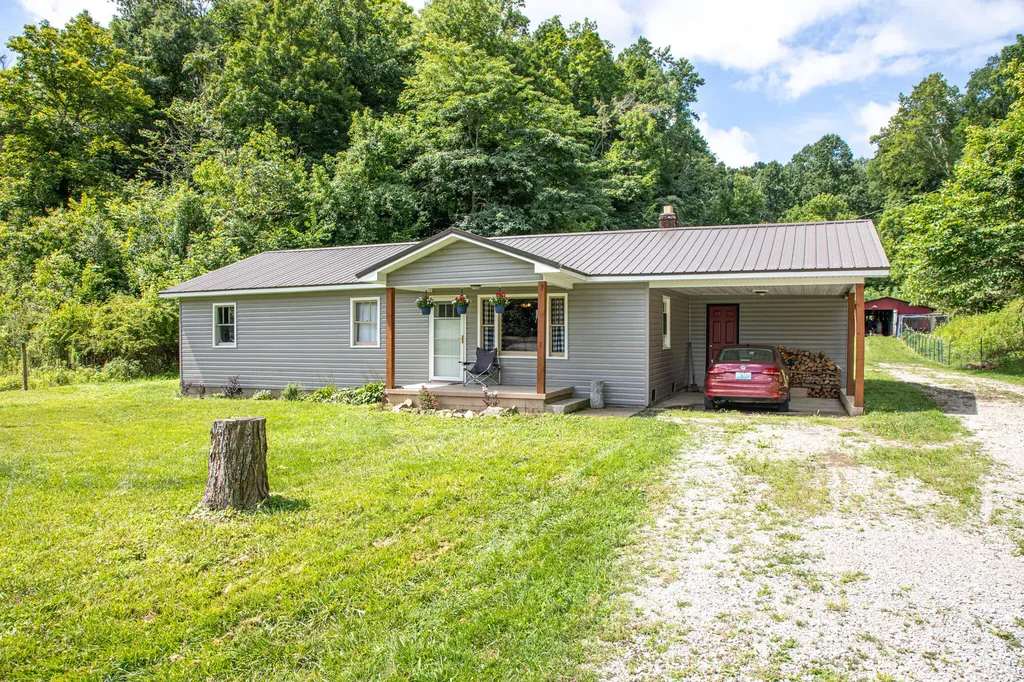 90 Trevor Lane Burkesville KY 42717