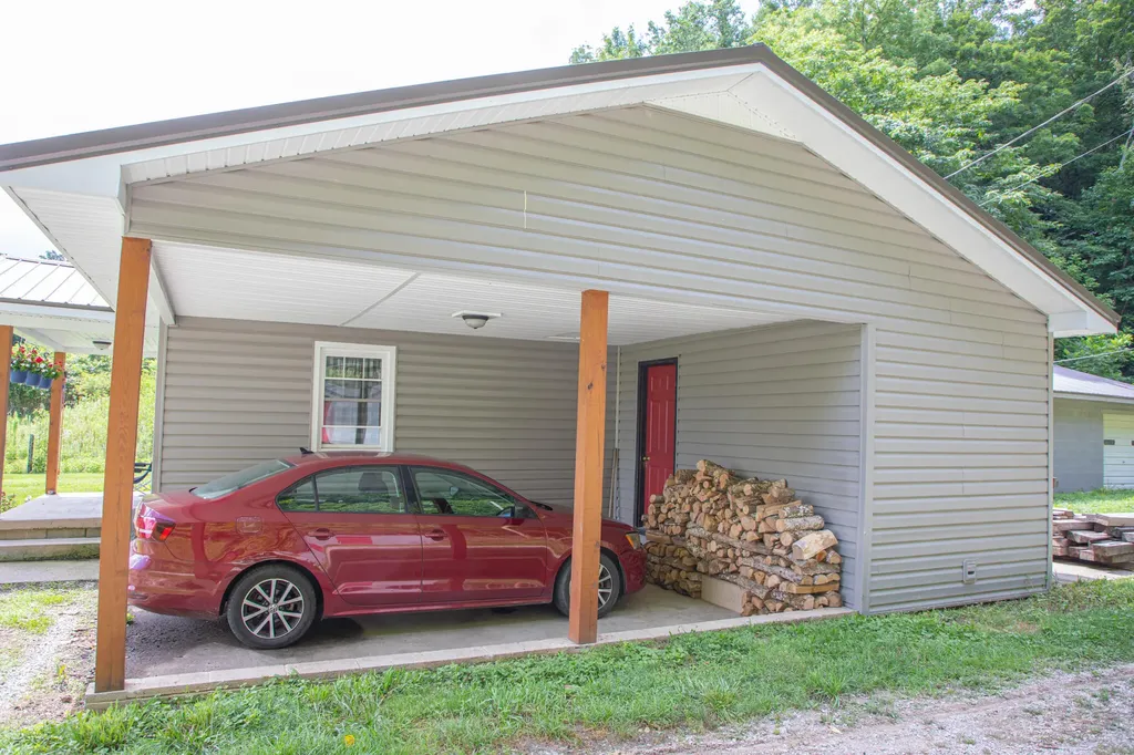 90 Trevor Lane Burkesville KY 42717