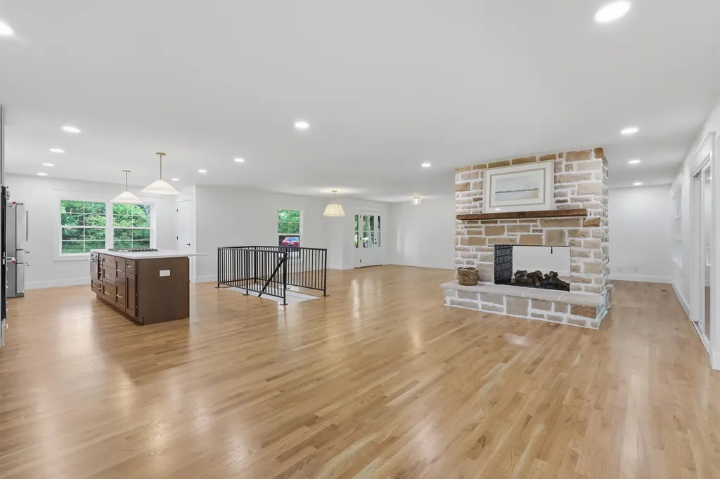 883 Edgewater Drive Lexington KY 40502