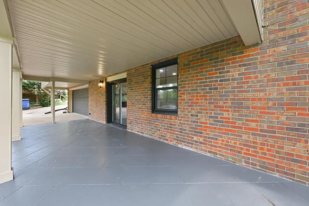 883 Edgewater Drive Lexington KY 40502