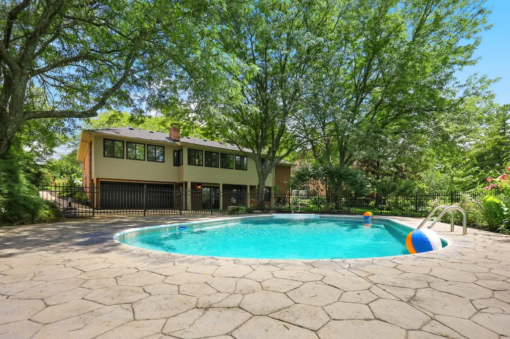 883 Edgewater Drive Lexington KY 40502