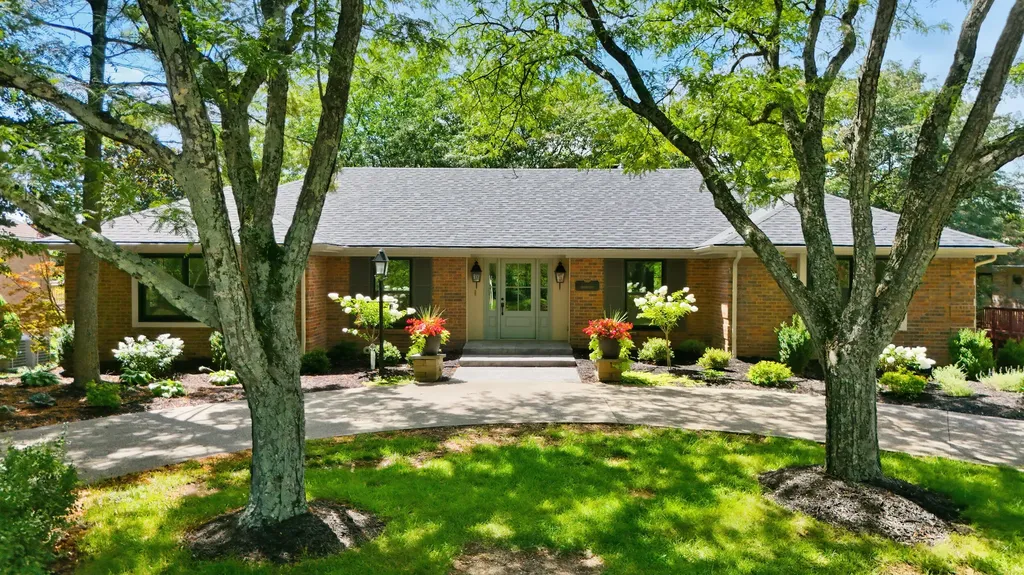 883 Edgewater Drive Lexington KY 40502