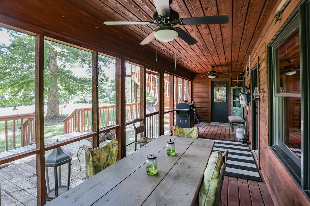 3517 Barge Island Road Benton KY 42025