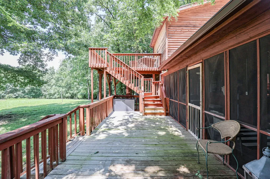3517 Barge Island Road Benton KY 42025