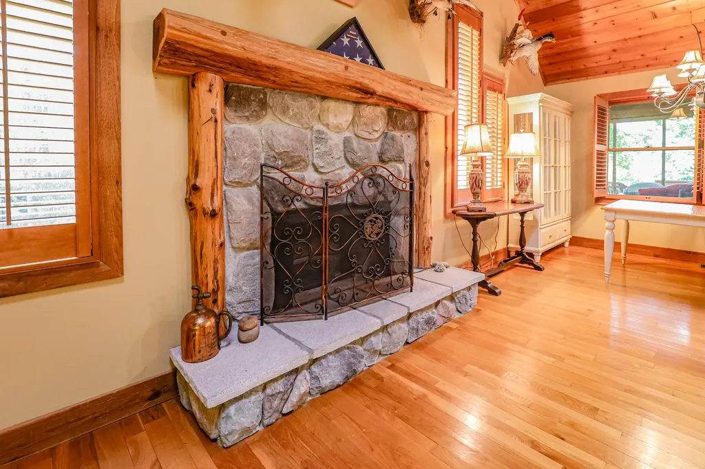 3517 Barge Island Road Benton KY 42025