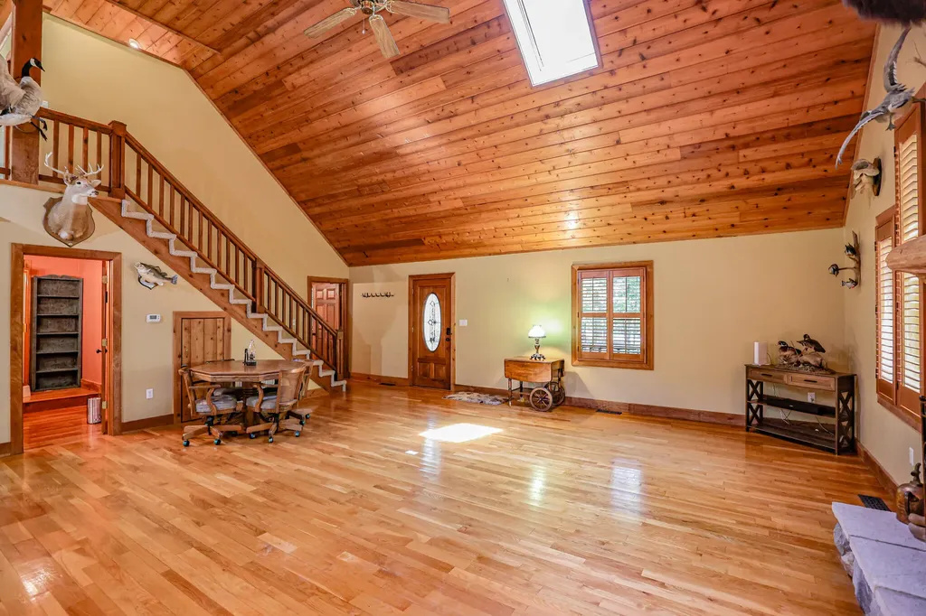 3517 Barge Island Road Benton KY 42025