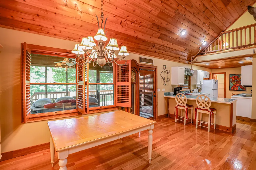 3517 Barge Island Road Benton KY 42025