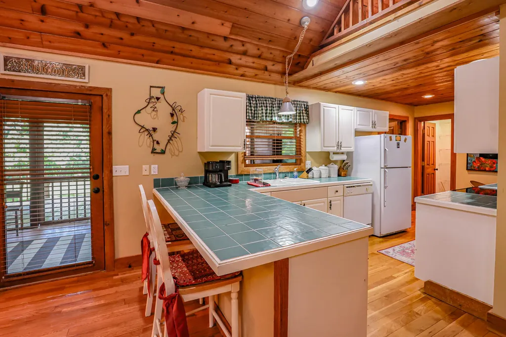 3517 Barge Island Road Benton KY 42025