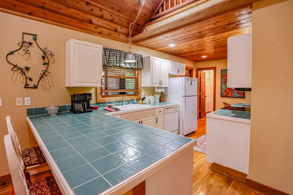 3517 Barge Island Road Benton KY 42025
