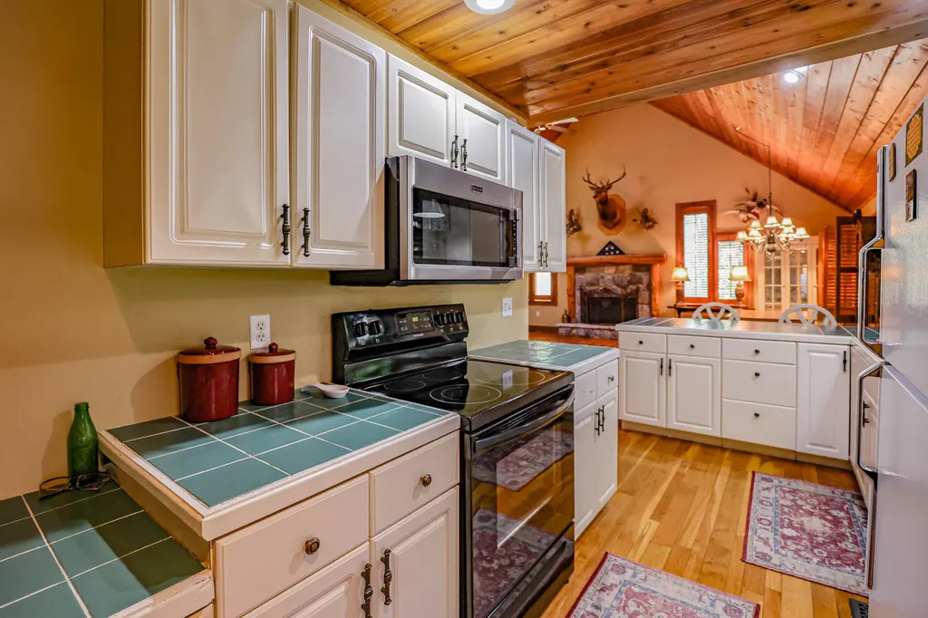 3517 Barge Island Road Benton KY 42025