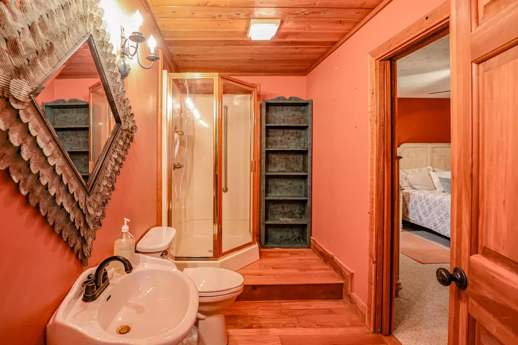 3517 Barge Island Road Benton KY 42025