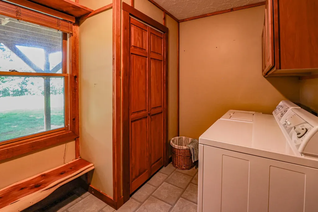3517 Barge Island Road Benton KY 42025