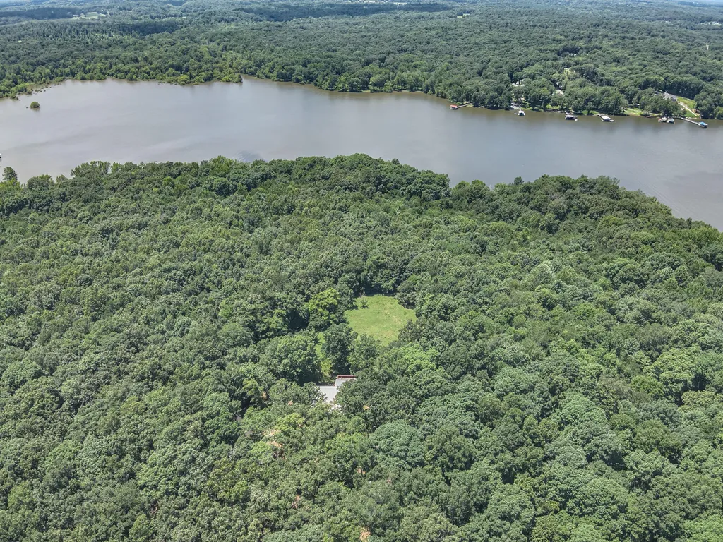 3517 Barge Island Road Benton KY 42025