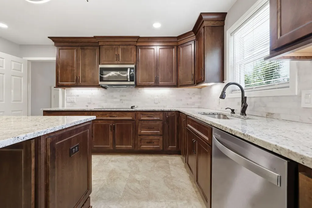 87 Mcdougal Road Murray KY 42071