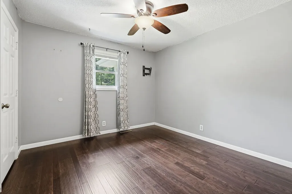 87 Mcdougal Road Murray KY 42071