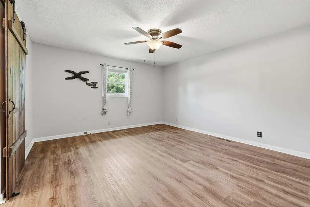 87 Mcdougal Road Murray KY 42071
