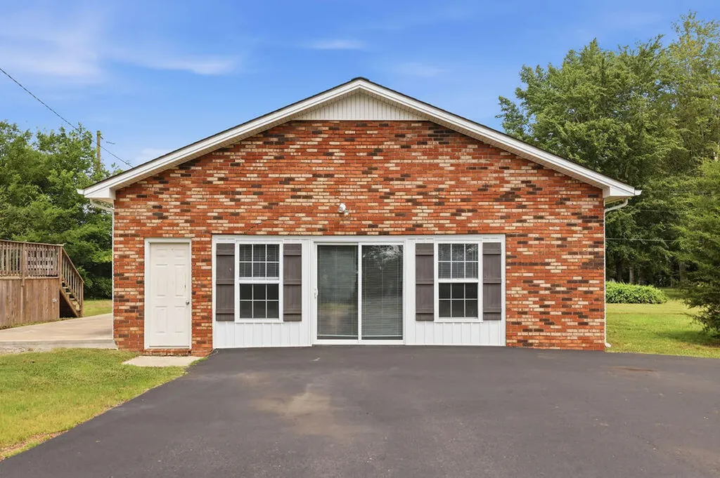87 Mcdougal Road Murray KY 42071