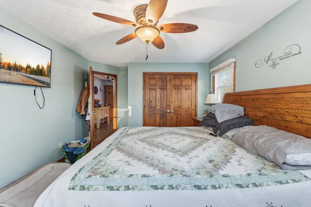 1231 Rockcastle Lakeshore Drive Cadiz KY 42211
