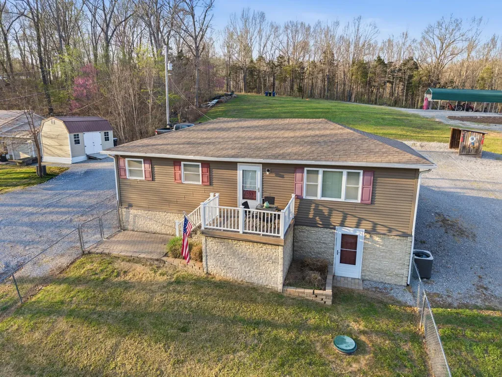 1231 Rockcastle Lakeshore Drive Cadiz KY 42211