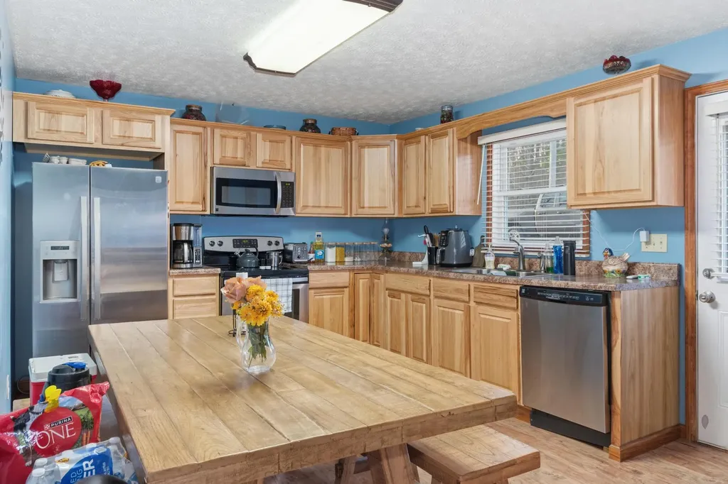 1231 Rockcastle Lakeshore Drive Cadiz KY 42211