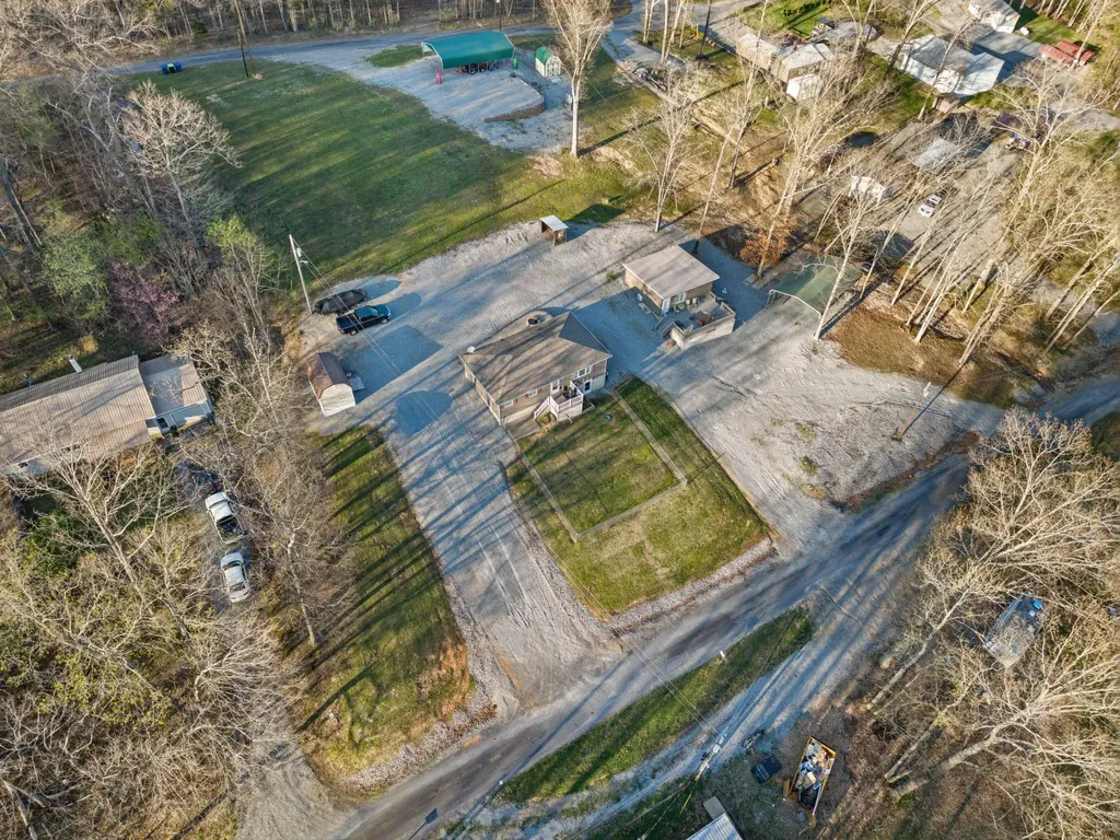1231 Rockcastle Lakeshore Drive Cadiz KY 42211