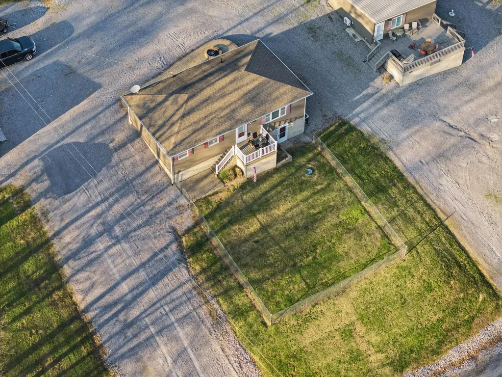 1231 Rockcastle Lakeshore Drive Cadiz KY 42211