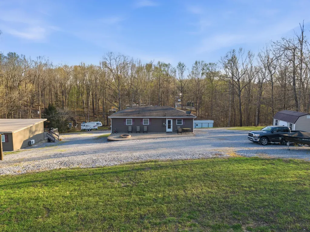 1231 Rockcastle Lakeshore Drive Cadiz KY 42211