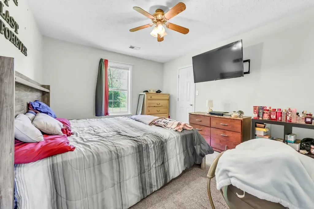 1645 Hannibal Drive Oak Grove KY 42262