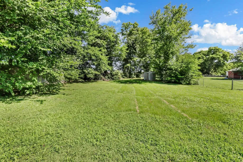 1645 Hannibal Drive Oak Grove KY 42262