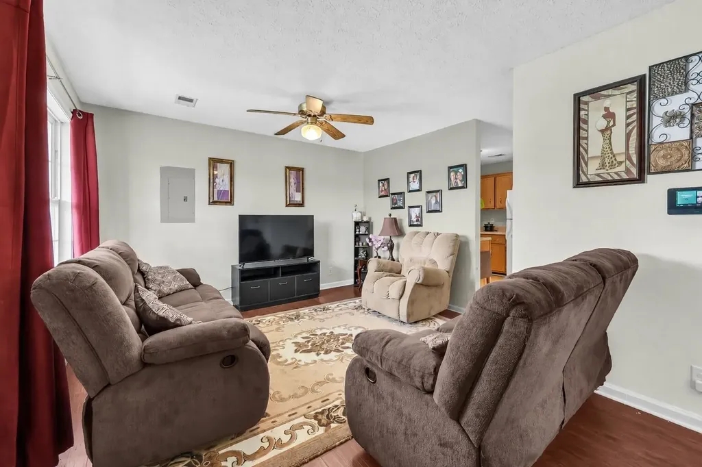 1645 Hannibal Drive Oak Grove KY 42262