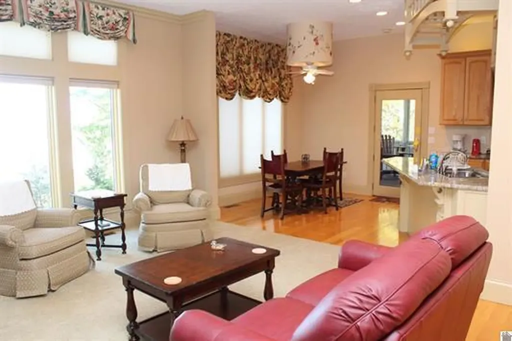 138 Elizabeth Drive Eddyville KY 42038