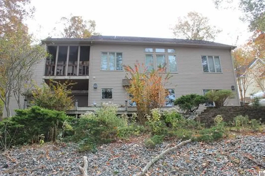 138 Elizabeth Drive Eddyville KY 42038