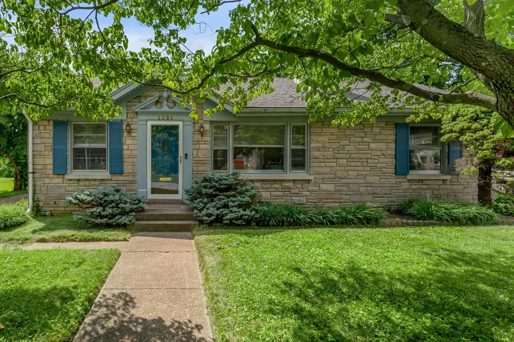 1721 Yorktown Road Lexington KY 40504