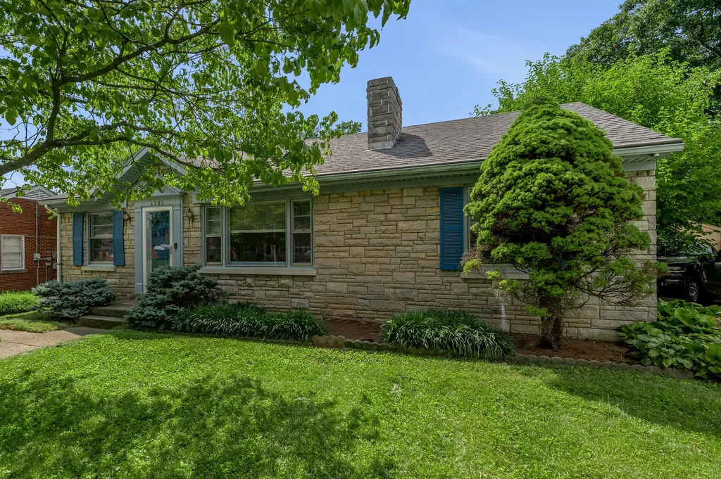 1721 Yorktown Road Lexington KY 40504