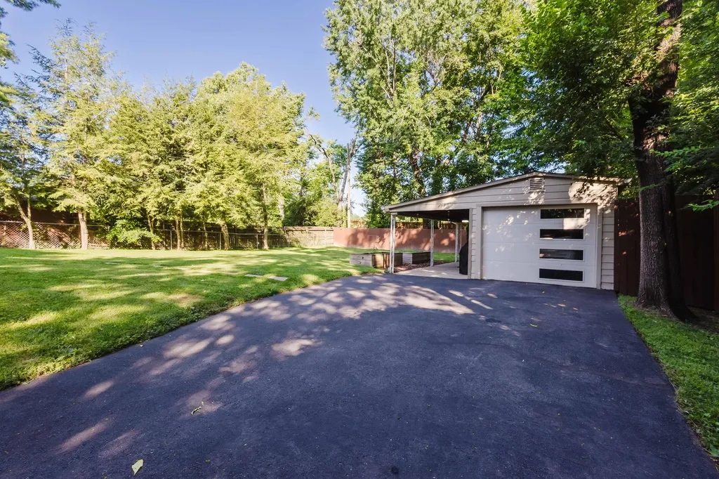 2091 Spring Grove Avenue Lexington KY 40503