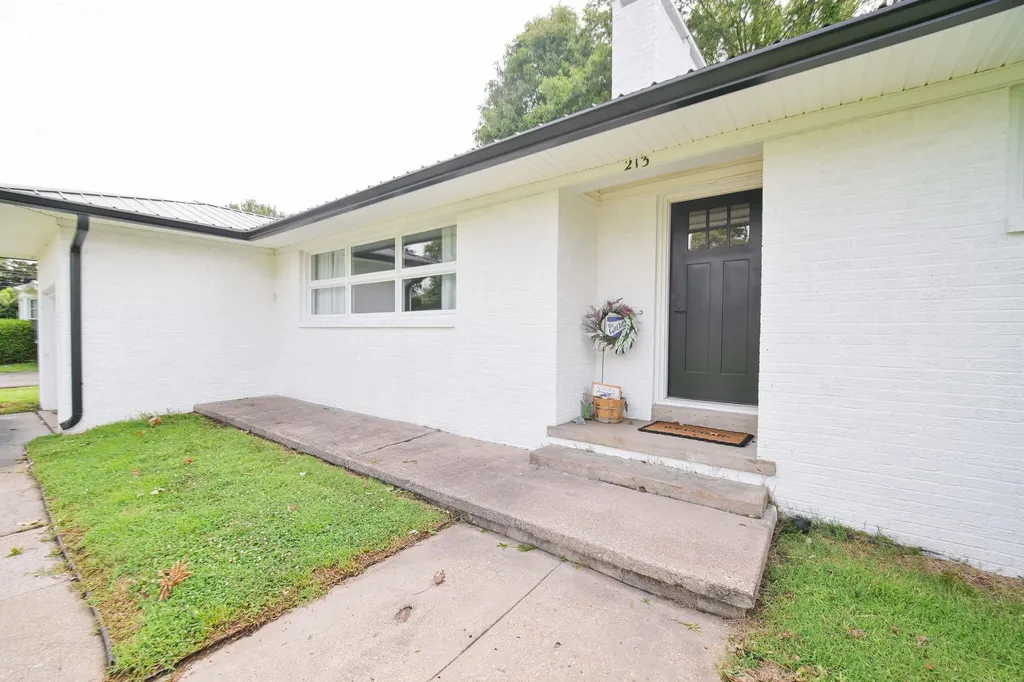 213 Fairlane Drive Mayfield KY 42066