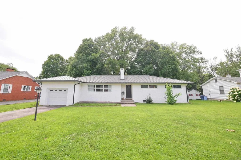 213 Fairlane Drive Mayfield KY 42066