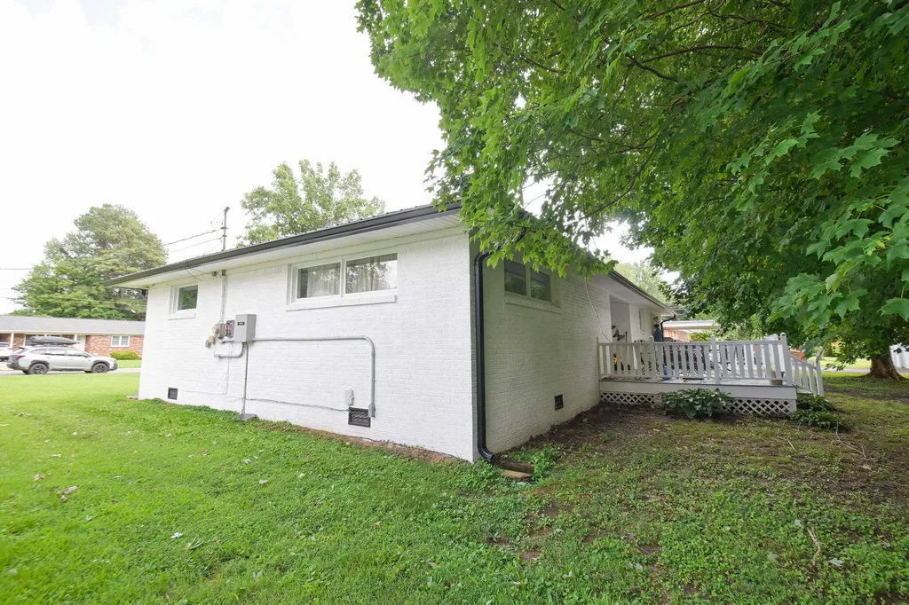 213 Fairlane Drive Mayfield KY 42066