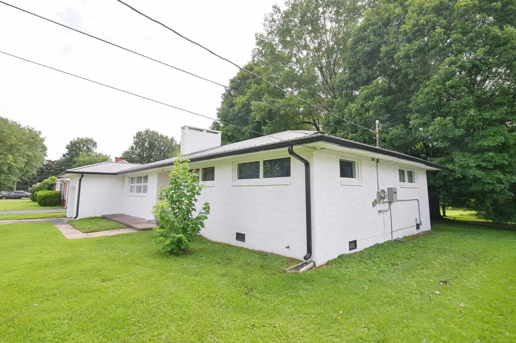 213 Fairlane Drive Mayfield KY 42066