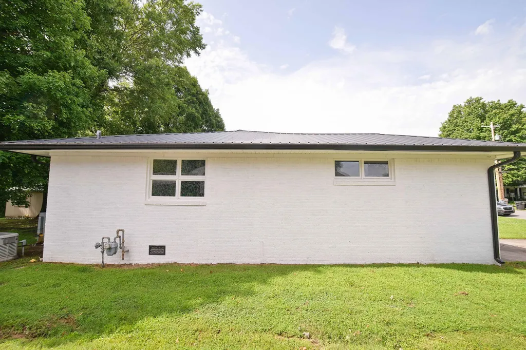 213 Fairlane Drive Mayfield KY 42066