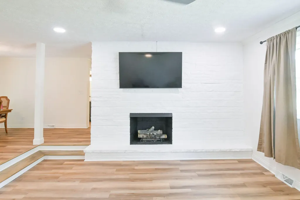 213 Fairlane Drive Mayfield KY 42066