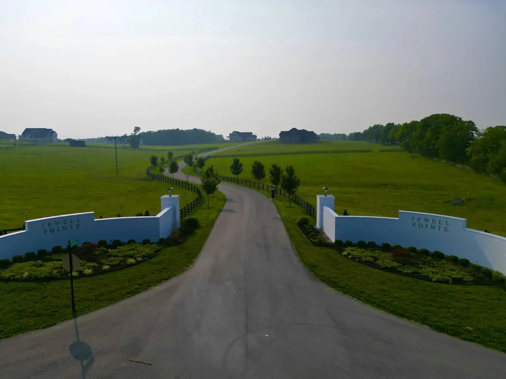 105 Peaceful Wilmore KY 40390