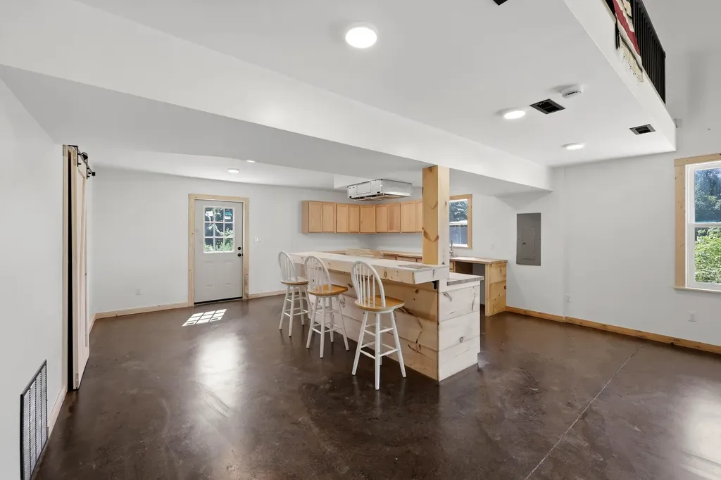1846 Cream Ridge Road Junction City KY 40440