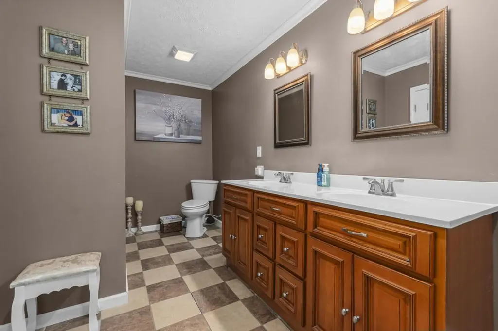 43 Fairview Street Benton KY 42025